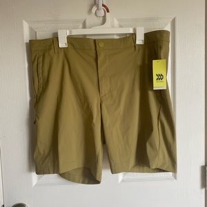 All in motion Mens shorts NWT